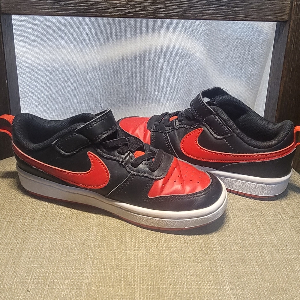 Boys nikes